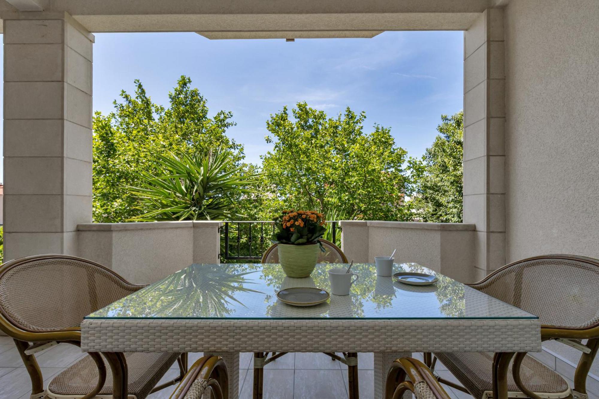 Apartments Villa Lili Tučepi Екстериор снимка
